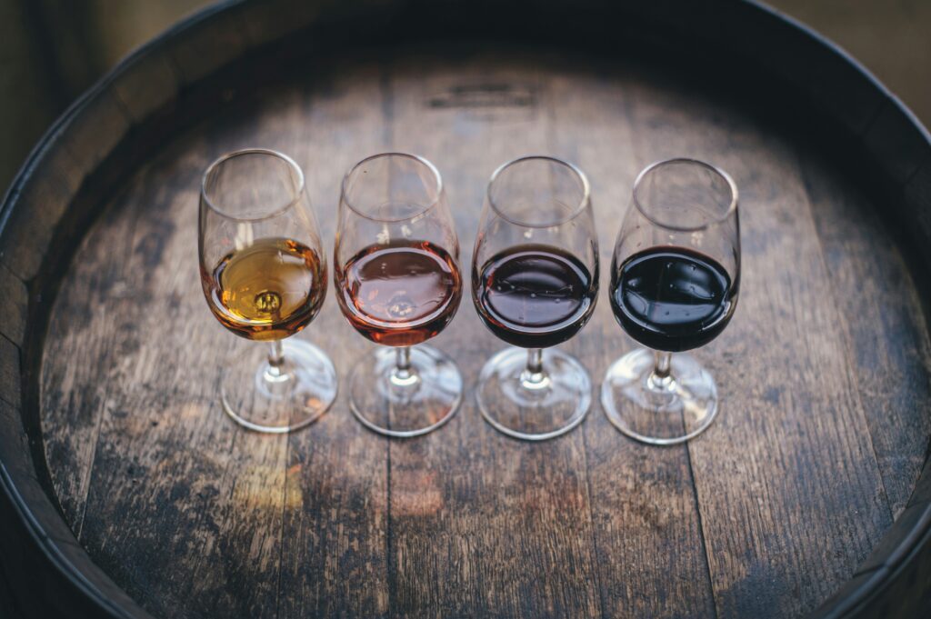 Quatre verers de vin